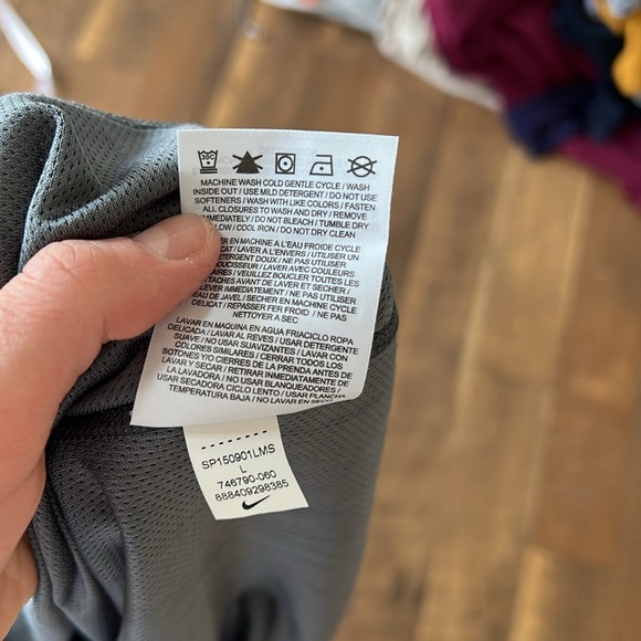 Women’s Nike Running Dri-Fit Hooded Pullover - Picture 9 of 9